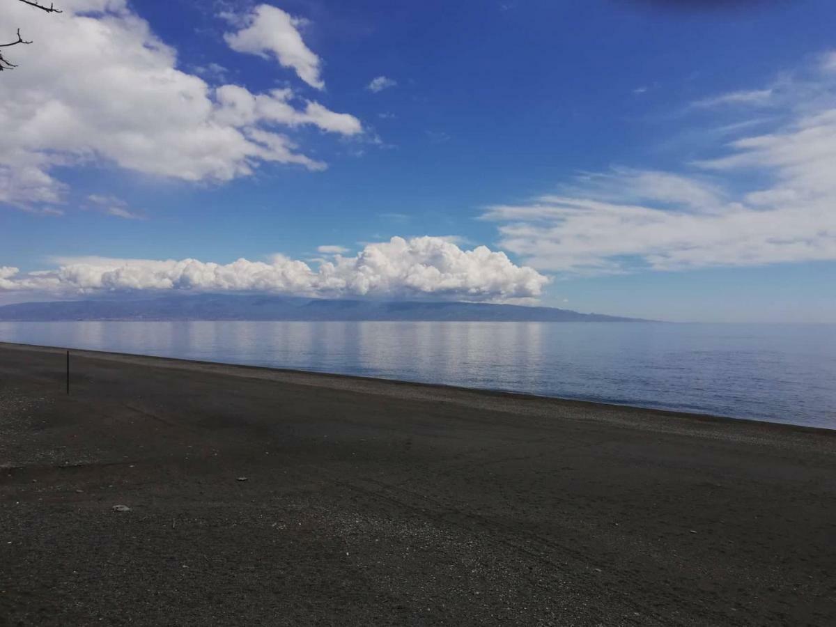 Sicilia Bedda B&B Nizza di Sicilia Exteriör bild